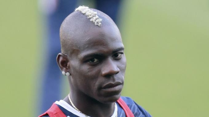 balotelli cresta bionda