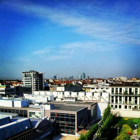 milano-skyline-rudybandiera