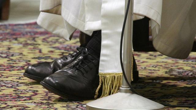 scarpe papa francesco