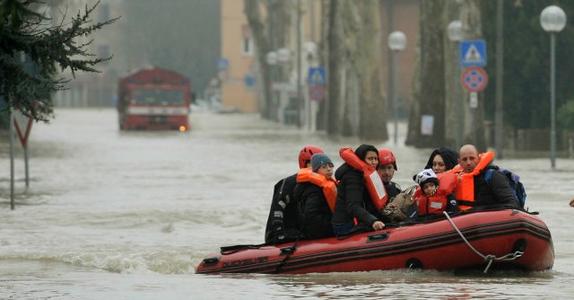 27955844_alluvione-nel-modenese-albergatori-solidali-0