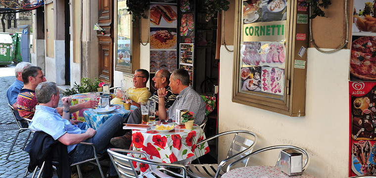 Invitare-a-cena-un-romano