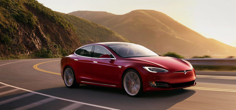tesla auto elettriche