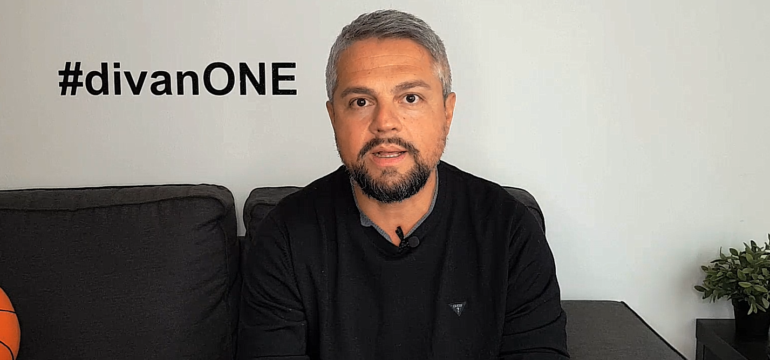 quanti anni telefono ragazzi rudy bandiera