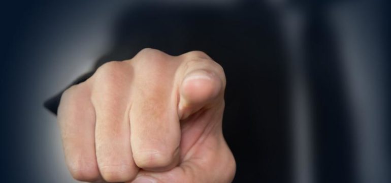 Quelli che benpensano: quando parliamo di giudizio e quando di opinione?