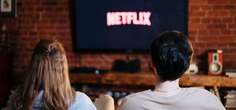 Cosa fare alla sera al posto di guardare Netflix
