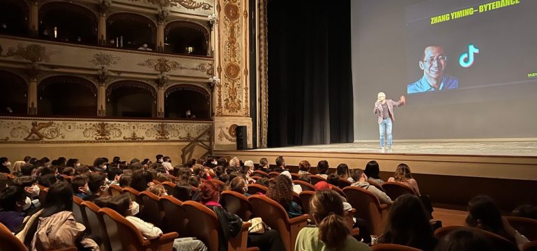 Noi decidiamo come sarà il nostro futuro