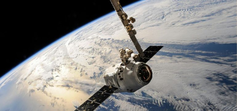 Un satellite grande come un frigo porta l’IA di Google nello spazio